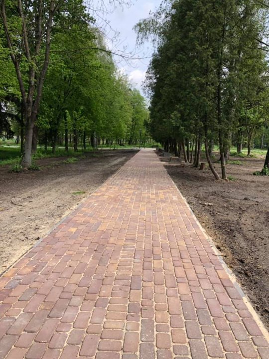 Показали, як облаштовують центральний парк Луцька. ФОТО