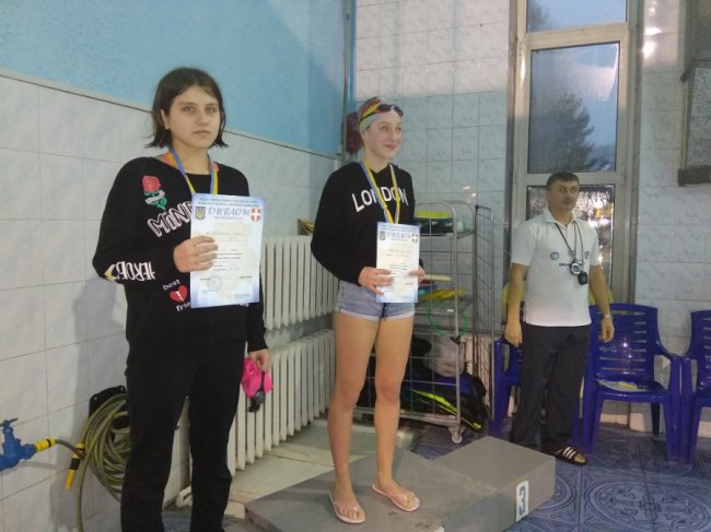 У Луцьку юні плавці змагались за право поїхати на чемпіонат України до Львова. ФОТО