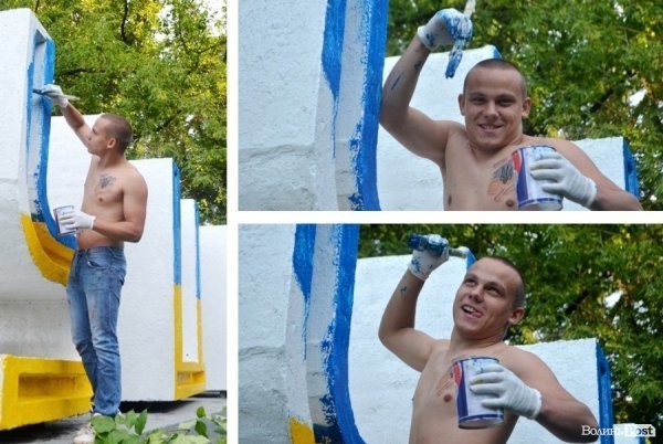 В'їзні знаки в Луцьк розфарбували синьо-жовтим. ФОТО