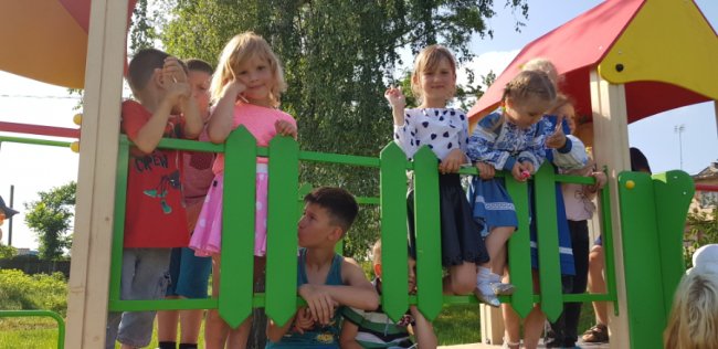 На радість дітям: на Волині – два нові ігрові майданчики. ФОТО