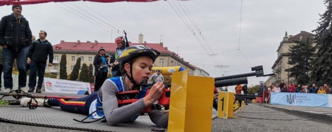 У Луцьку відбулися перші в Україні змагання з вуличного біатлону. ФОТО