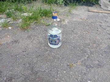 Крупи й алкоголь: на луцькому ринку торгують сурогатом