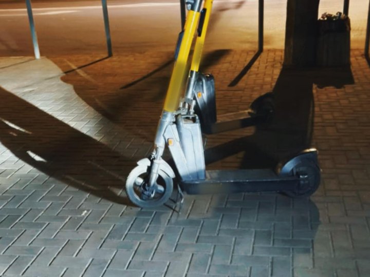 У Луцьку вночі спіймали двох п'яних керманичів самокатів