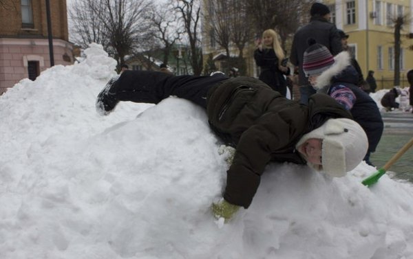У Вінниці зліпили майже 300 сніговиків. ФОТО