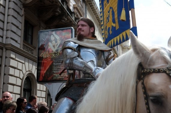 Парад з нагоди 760-річчя Львова. ФОТО. ВІДЕО