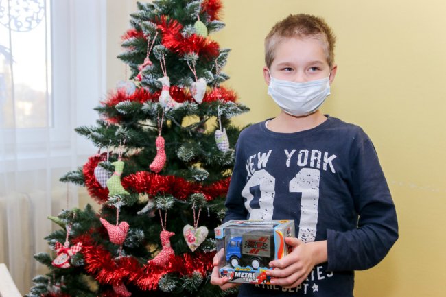 Клiєнти ПриватБанку влаштували свято для маленьких пацiєнтiв лікарень*