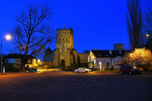 Фотограф опублікував магічні світлини вечірнього Луцька