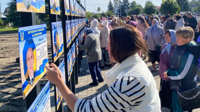 На Волині відкрили «Алею Надії» зі світлинами зниклих і полонених бійців