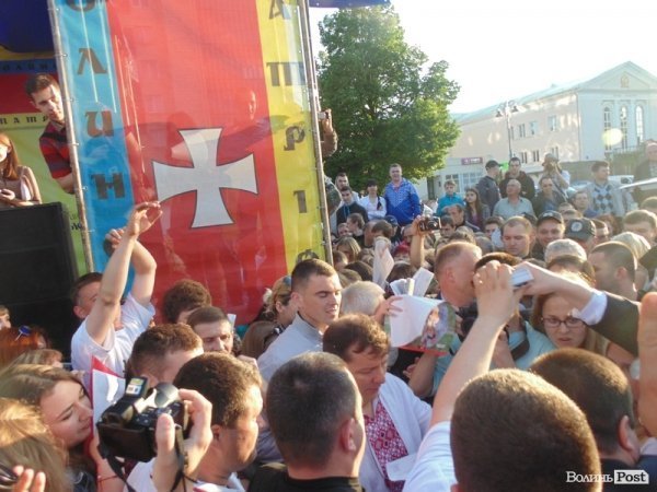 Через Ляшка у центрі Луцька виникла тиснява. ФОТО. ВІДЕО