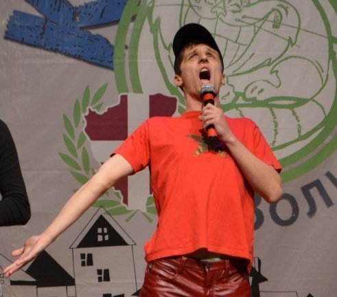 «Пташки з ГПЗ не летять у вирій, бо за кордон з судимістю не можна», - КВН у Луцьку