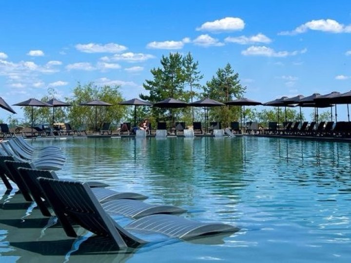 Відпочинок на Київському морі: ТОП локацій для дня біля води, СПА та басейну