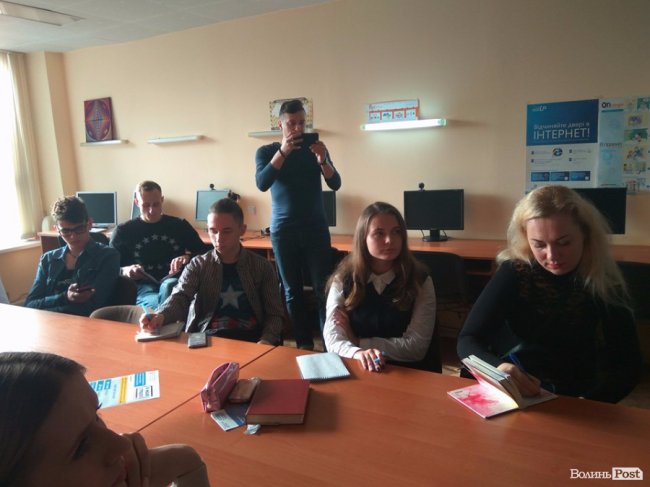 Як у Луцьку навчають майбутніх телезірок. ФОТО