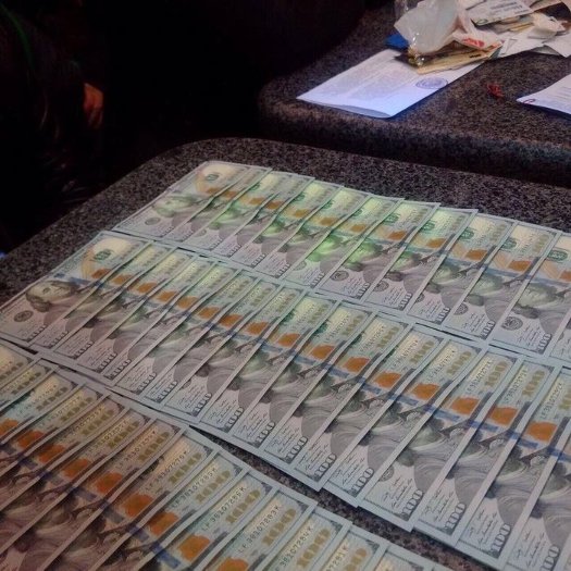 У судді Швеця знайшли сотні тисяч доларів та угорський паспорт. ФОТО. ВІДЕО