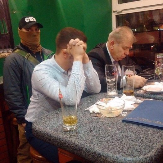 У судді Швеця знайшли сотні тисяч доларів та угорський паспорт. ФОТО. ВІДЕО