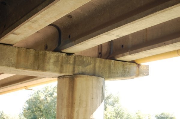 Луцькі «мости на мільйон» сипляться. ФОТО