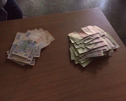 На хабарі викрито посадовця Департаменту державного геологічного контролю. ФОТО