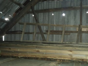 На Волині злодій крав із території церкви деревину. ФОТО