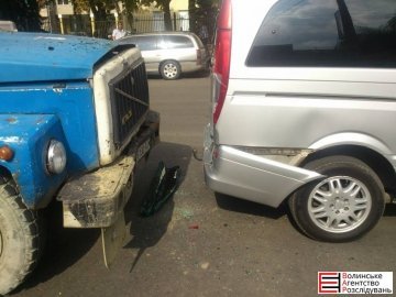 ДТП у Луцьку: зіткнулися три авто. ФОТО