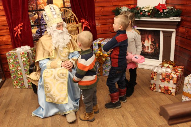 Миколай з «ПортCity» привітав маленького лучанина, якого шукали усім містом