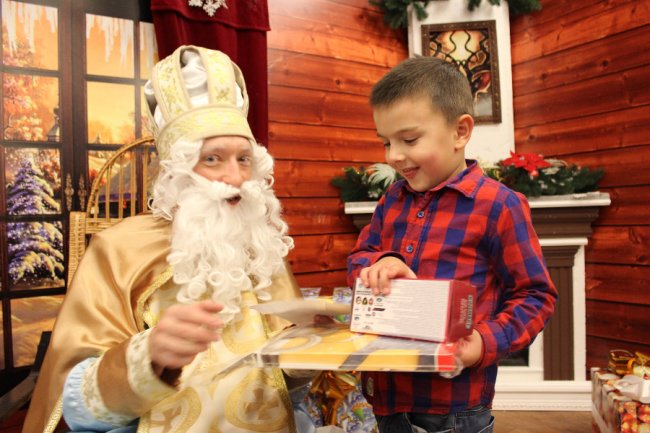 Миколай з «ПортCity» привітав маленького лучанина, якого шукали усім містом