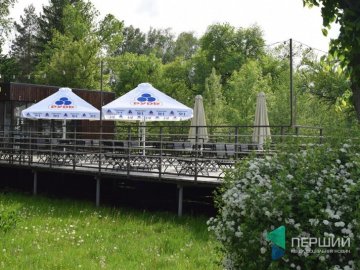 Луцькому кафе дозволили працювати до 4-ої  ранку