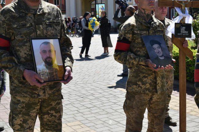 Скорботний день: у Луцьку поховали двох Героїв