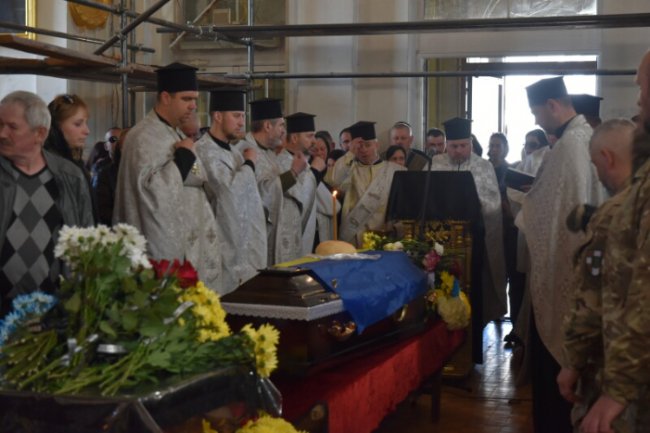 Скорботний день: у Луцьку поховали двох Героїв