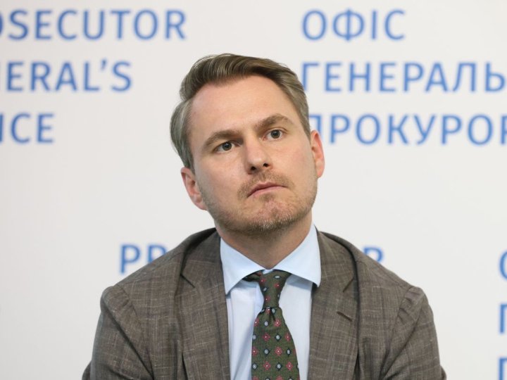 Відрядження Кравченка закінчилось: ексгенпрокурор не повернувся до України