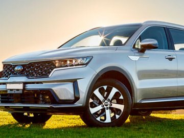 Жителі волинського села купили та передали для ЗСУ кросовер