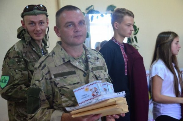 «Айдарівці» зустрілися з луцькими школярами. ФОТО. ВІДЕО