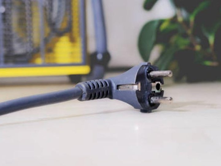 Перепади напруги і зламана техніка: скільки волинян звернулися за компенсацією до енергетиків