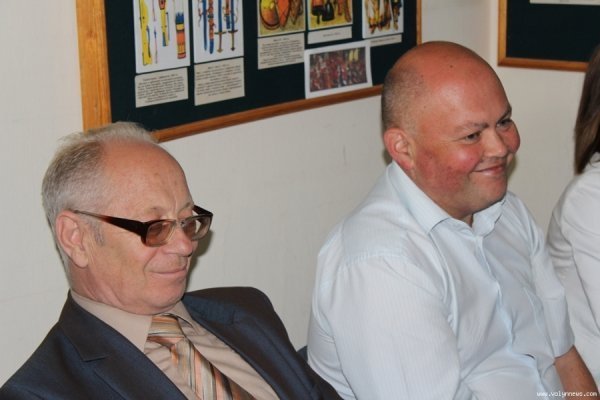 Луцькому музею передали унікальну «монархічну» картину. ФОТО