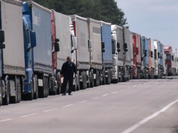 Черга рухається: яка ситуація у пункті пропуску «Ягодин»