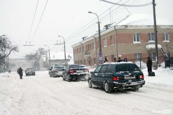 Як Луцьк замело снігом. ФОТО