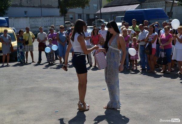 Фірма «Вікно Центр» у своє десятиріччя влаштувала розіграш подарунків. ФОТО*