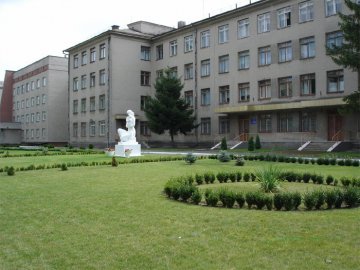 В ОДА вимагають госпіталізовувати хворих на ковід у луцький пологовий, хоч той виключили з переліку опорних