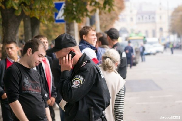 Янукович у Луцьку: засилля міліції і величезні затори. ФОТО