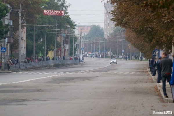 Янукович у Луцьку: засилля міліції і величезні затори. ФОТО