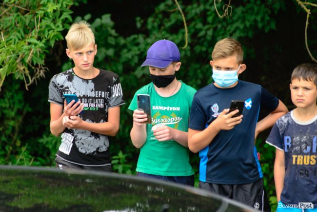 Охочих сфотографуватися з президентом було чимало