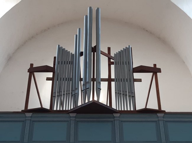 У костелі в Рожищі чоловік із Закарпаття будує орган: треба підмога. ФОТО