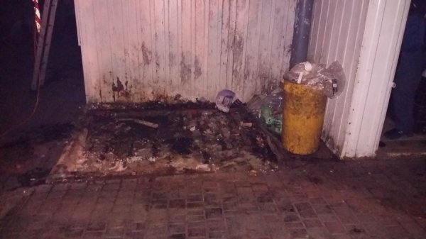 Демонтаж кіосків на автостанції: муніципалів підвела техніка. ФОТО