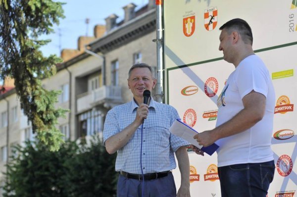 Луцький фотограф поділився світлинами-спогадами про Миколу Романюка