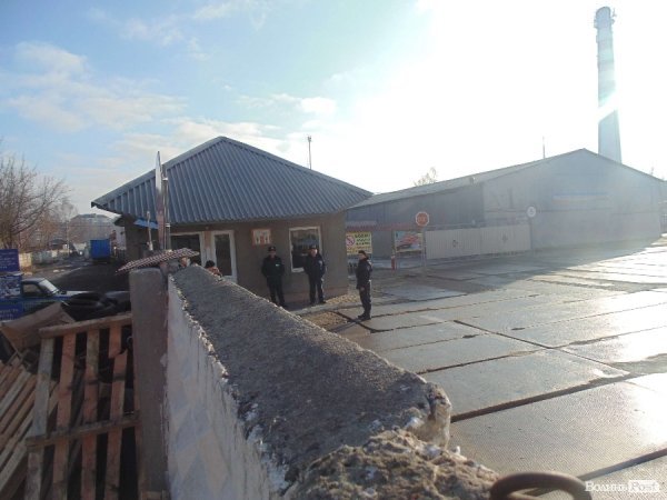 База луцьких ВВшників в облозі. ФОТО