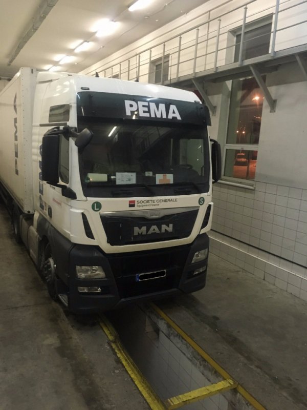 На «Ягодині» затримали німця, який перевозив психотроп  