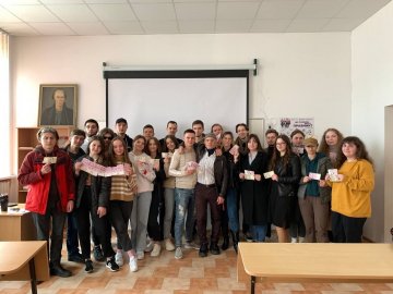 Волинські студенти віддали призовий фонд змагань для ЗСУ