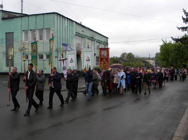 У місті на Волині громади трьох храмів об'єдналися у спільній молитві. ФОТО