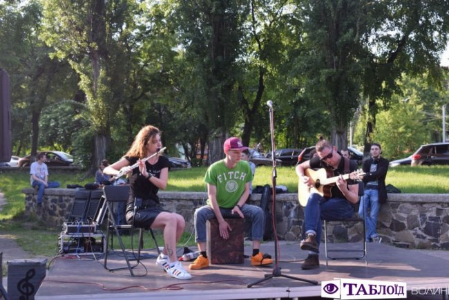 У центральному парку Луцька відбувся концерт вуличної музики. ФОТО