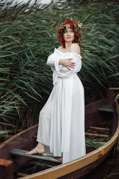 Озерна еротика: спокусливі красуні позували на Світязі. ФОТО