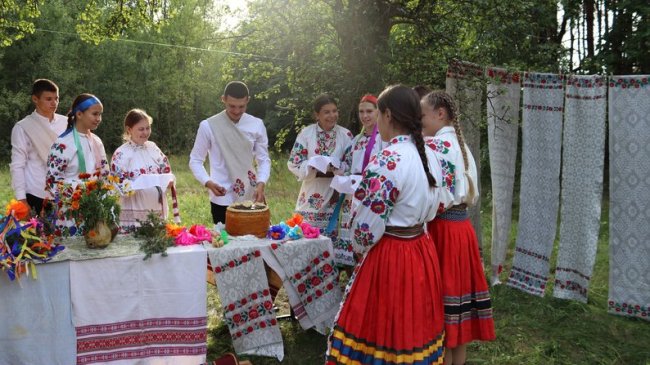 На Волині відтворили весілля за фотографією 1959 року