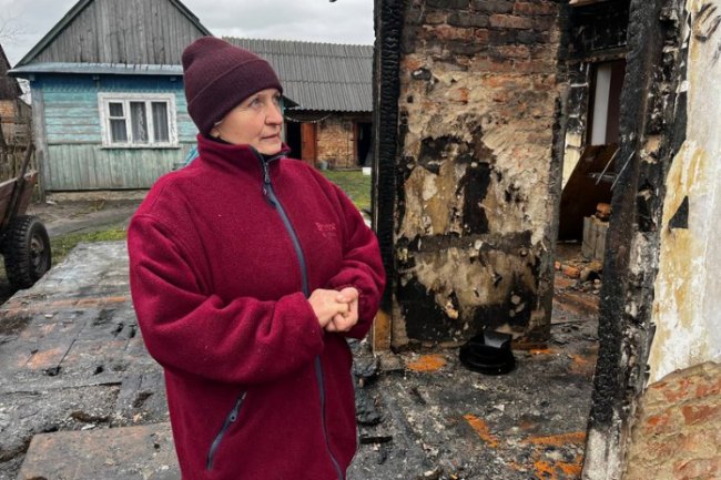 На Волині у батьків померлого ветерана російсько-української війни згорів будинок. ВІДЕО